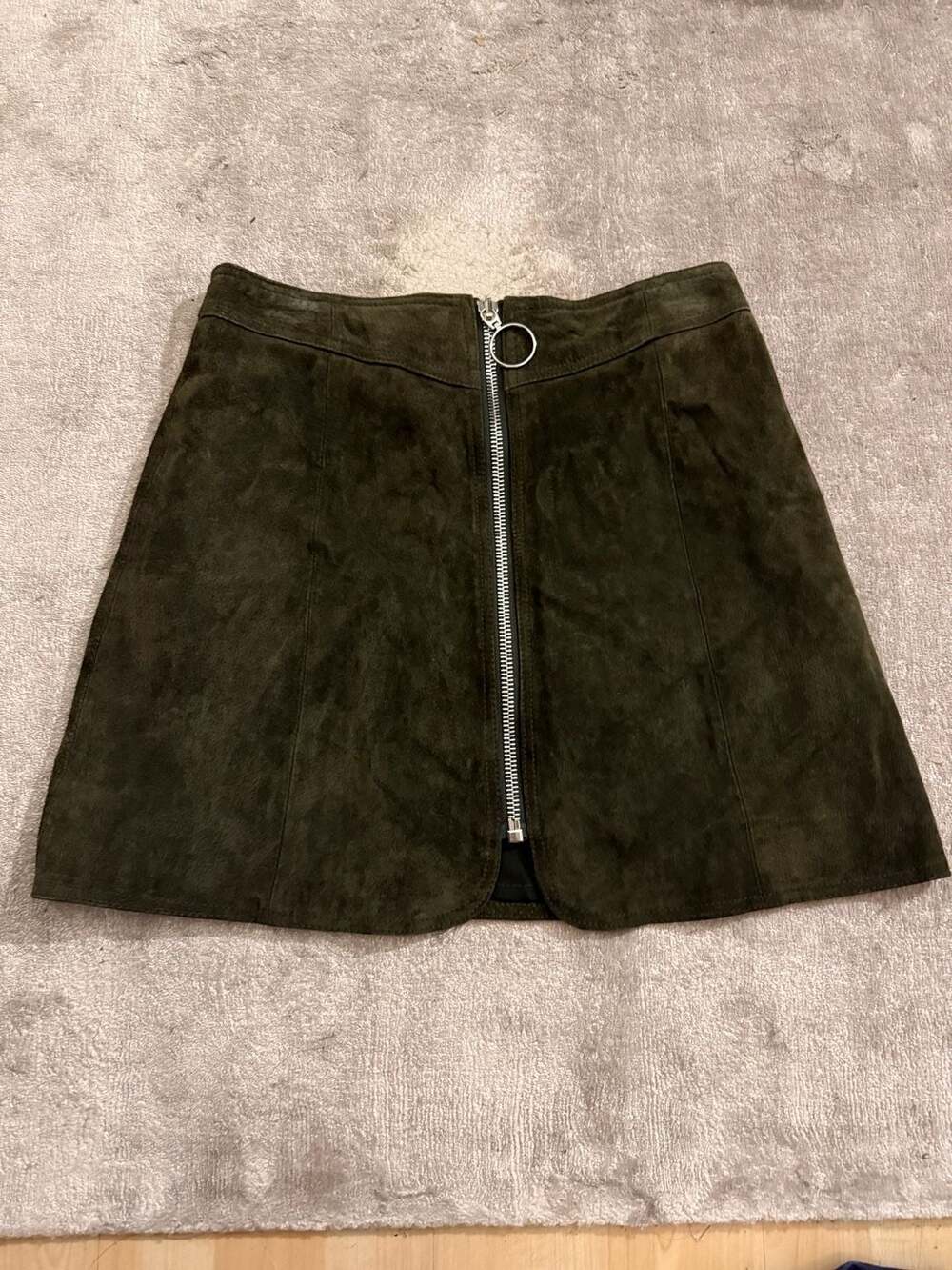 Zara Olive green suede mini skirt Zipper down the...